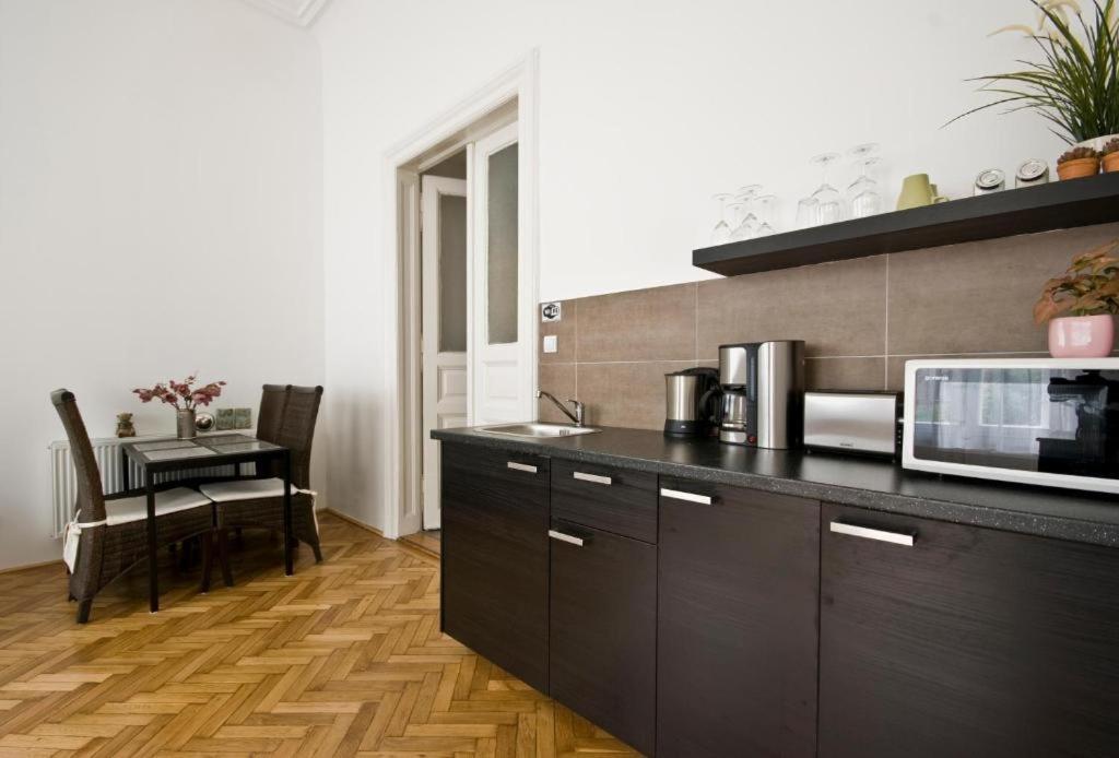 Balcony Apartment Budapest Exterior foto